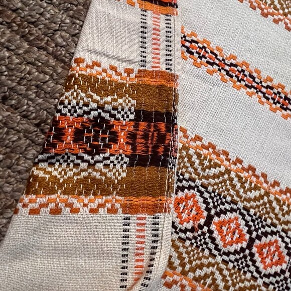 (VHD) Vintage Embroidered Gamcha Table Cloth 60/70. - Picture 6 of 10